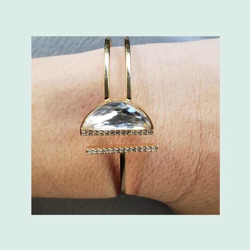 Swarovski Glow Bangle White